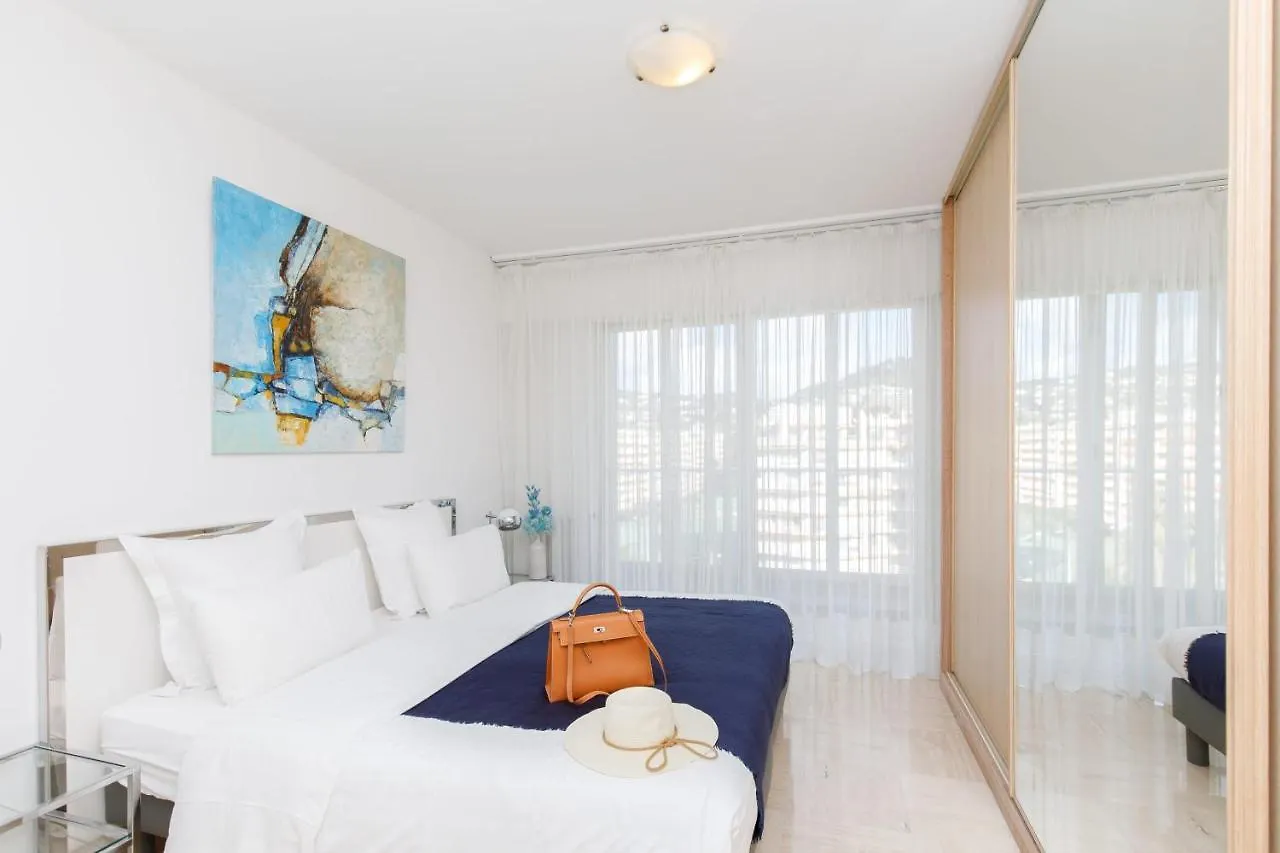 On La Croisette Fabulous Sea View 1 Bed Apartamento Cannes